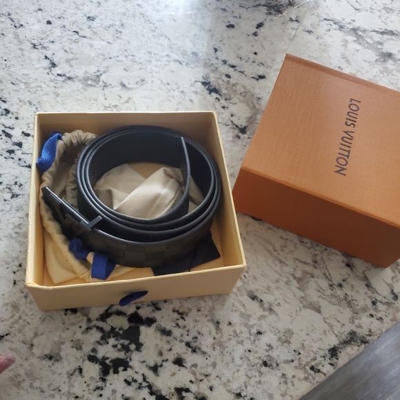 Louis vuitton - Picture 2 of 3